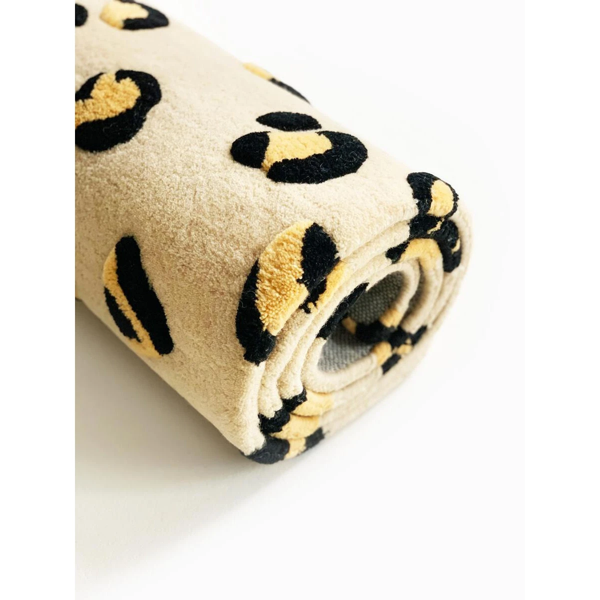 Leopard Rug - Image 3