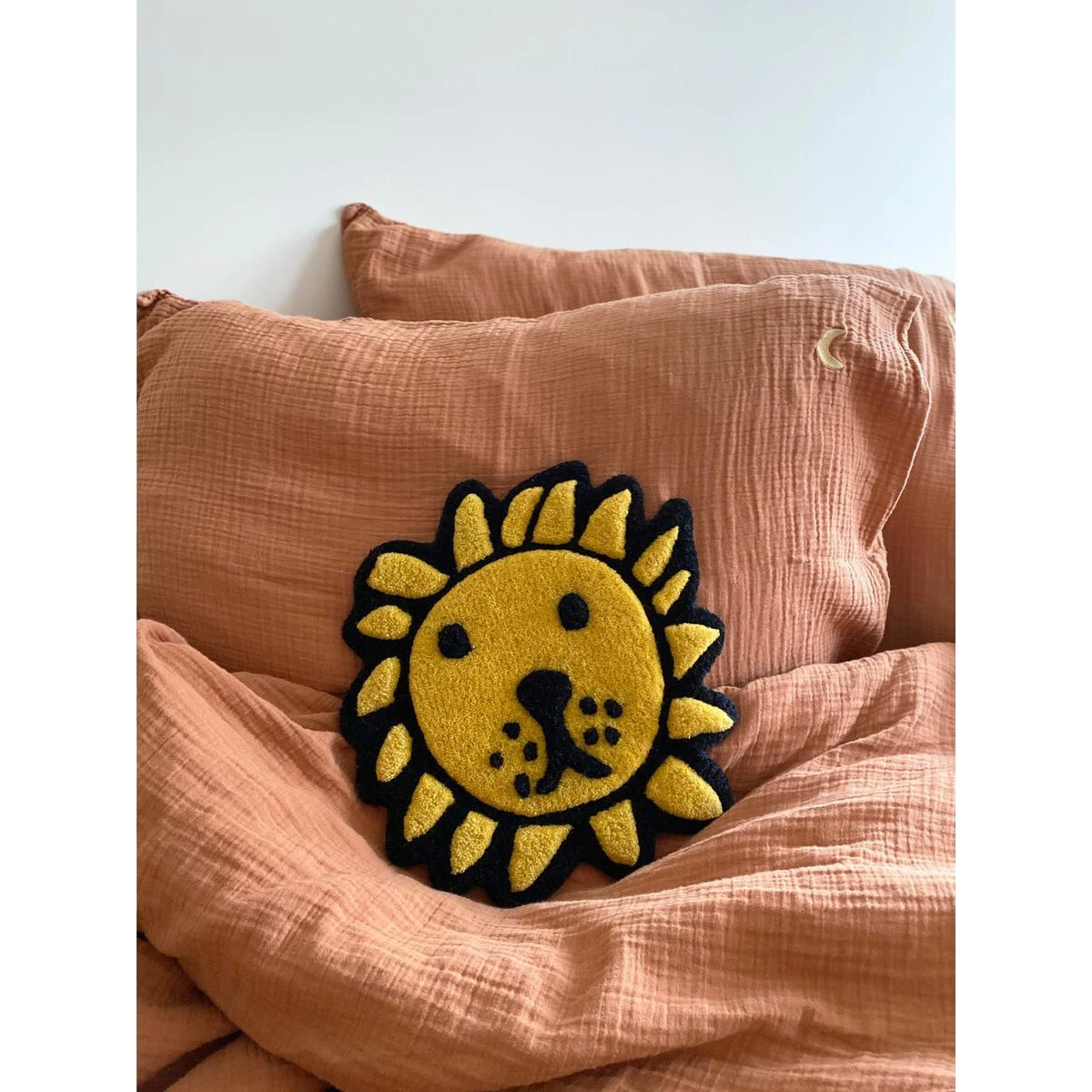 Lion Wall Rug - Image 2