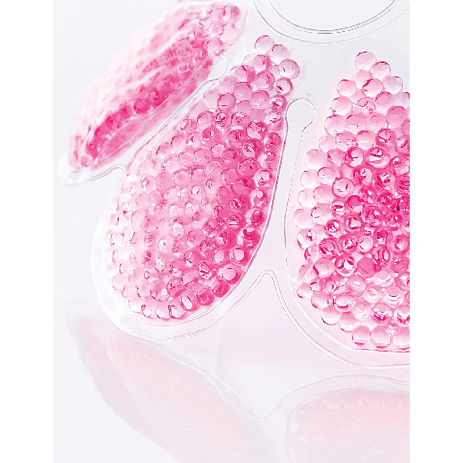 Woman Heat & Ice Pack For Breasts - Image 2