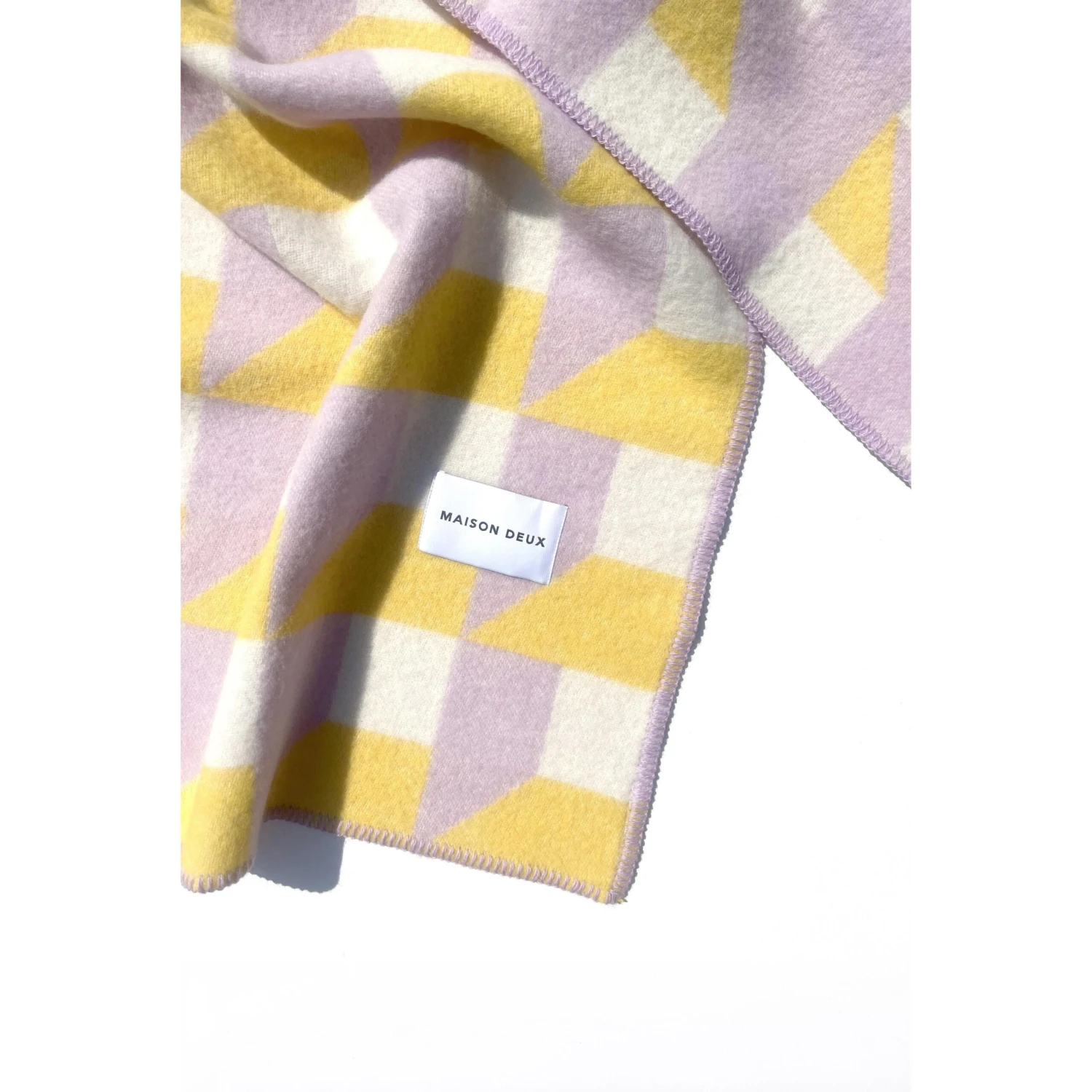 Cubics Blanket VARIOUS COLOURS - Image 8