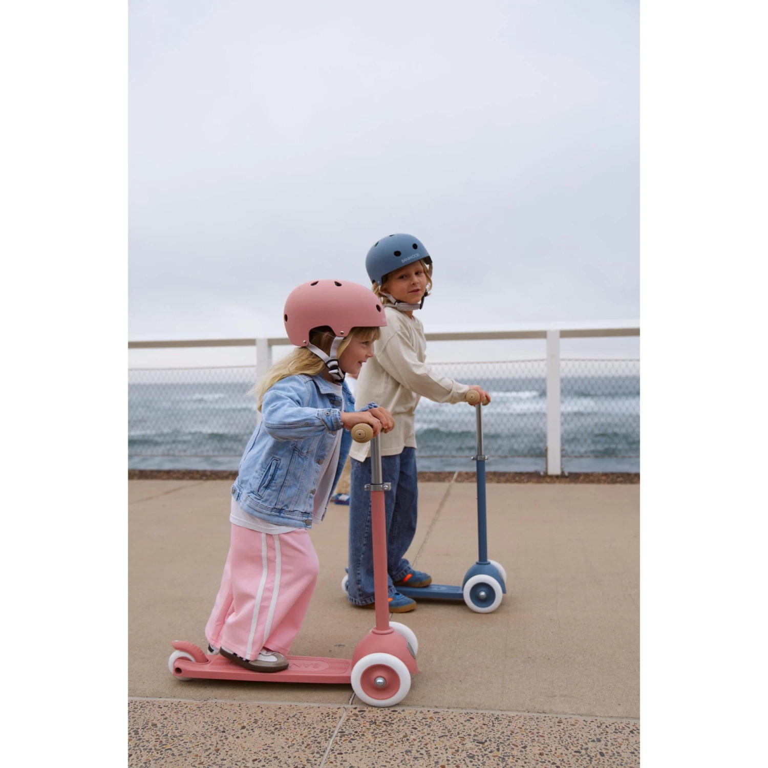 Eco Helmet - Image 17