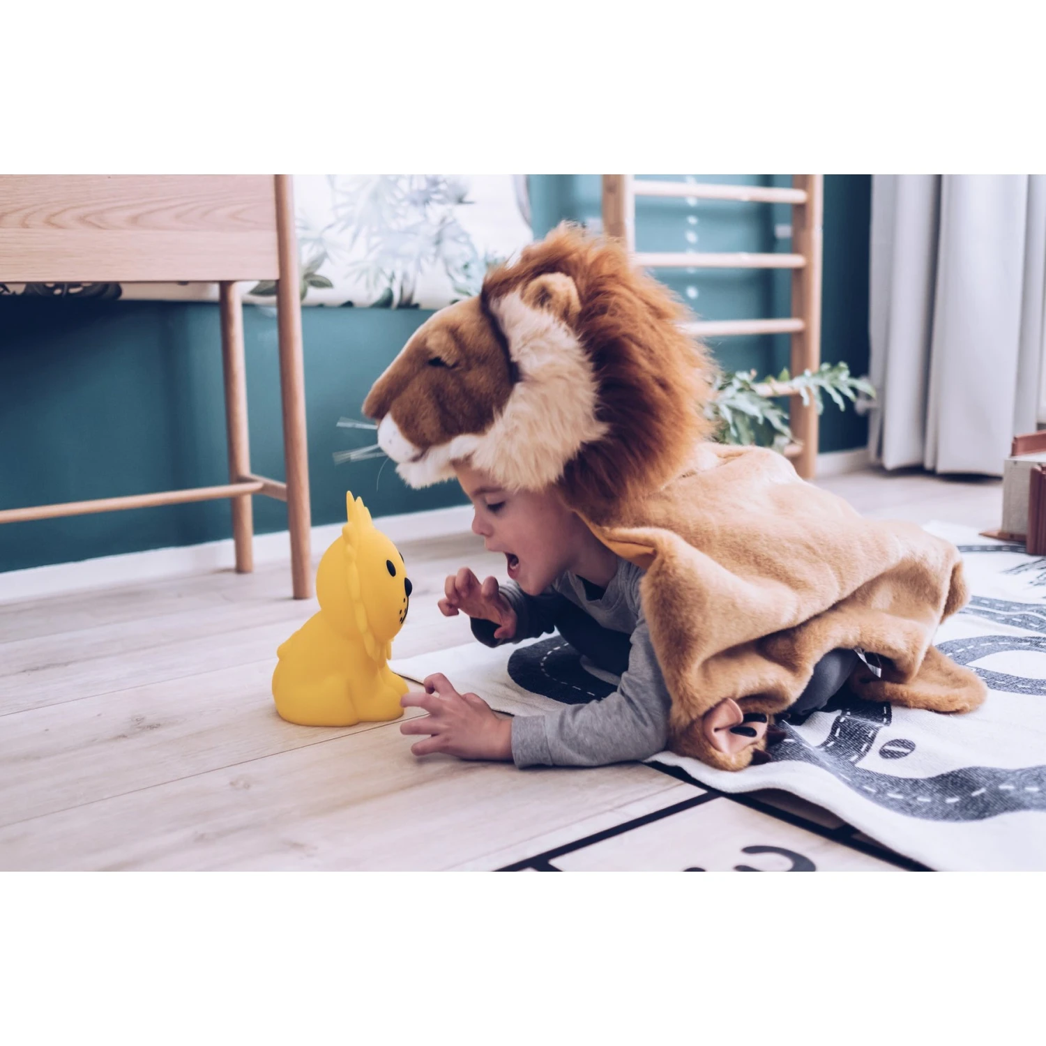 Mr. Maria Lion First Light Lamp - Image 5