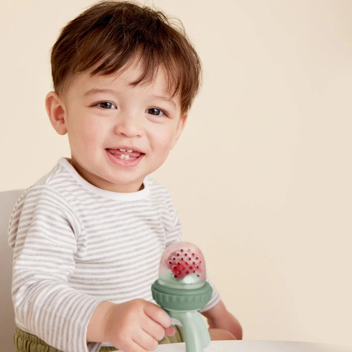 Silicone Fresh Food Feeder VARIOUS COLOURS - Image 4