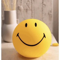 Mr. Maria Smiley Star Light