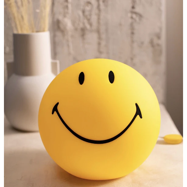 Mr. Maria Smiley Star Light